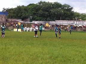 Centenas de meninos e meninas são avaliados na Clínica Maringaense de Futebol